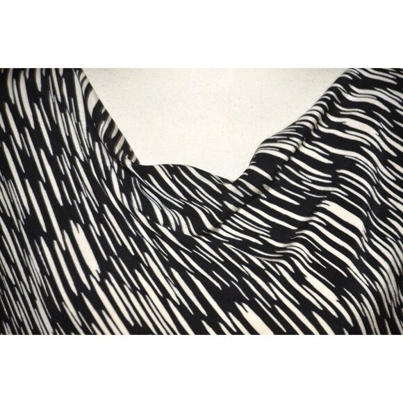 Chico's Travelers Black & White Scoop Neck Cap Sleeve Blouse Top Size 3 XL 16 - Picture 3 of 10